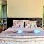 Vista Del Mar Mansion * Himare Fshat